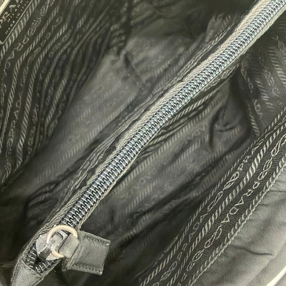 Prada Tote Bag B3864 - Picture 7 of 11
